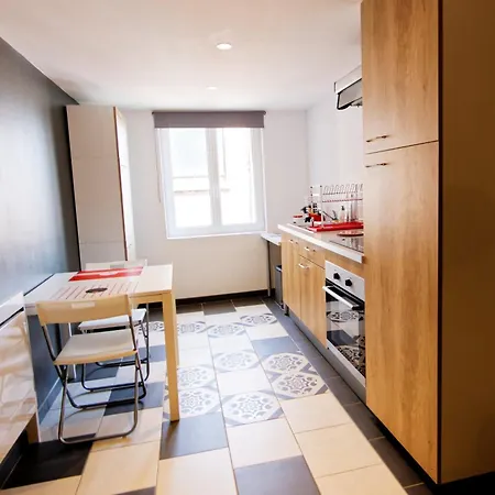 Appartement Le Grenier, De Charme, Centre De *
